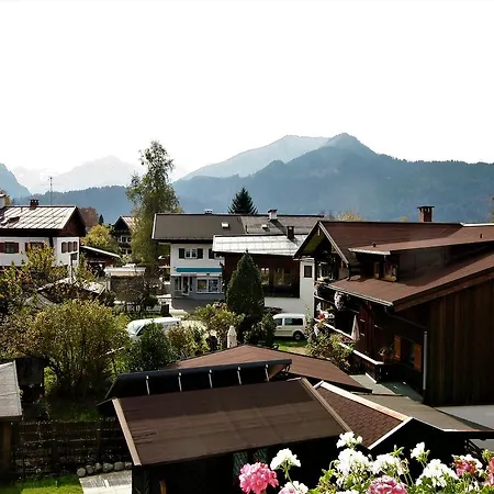 Alpenflair Ferienwohnungen Gaestehaus Tepferdt Oberstdorf Exterior photo