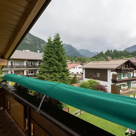 Alpenflair Ferienwohnungen Gaestehaus Tepferdt Oberstdorf Exterior photo